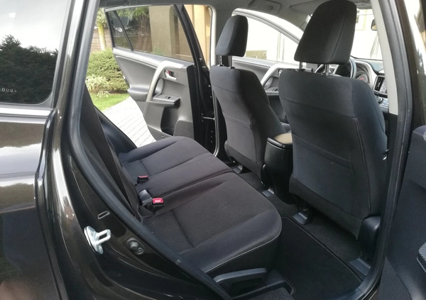 Toyota RAV4 cena 56900 przebieg: 211000, rok produkcji 2014 z Świdnica małe 92